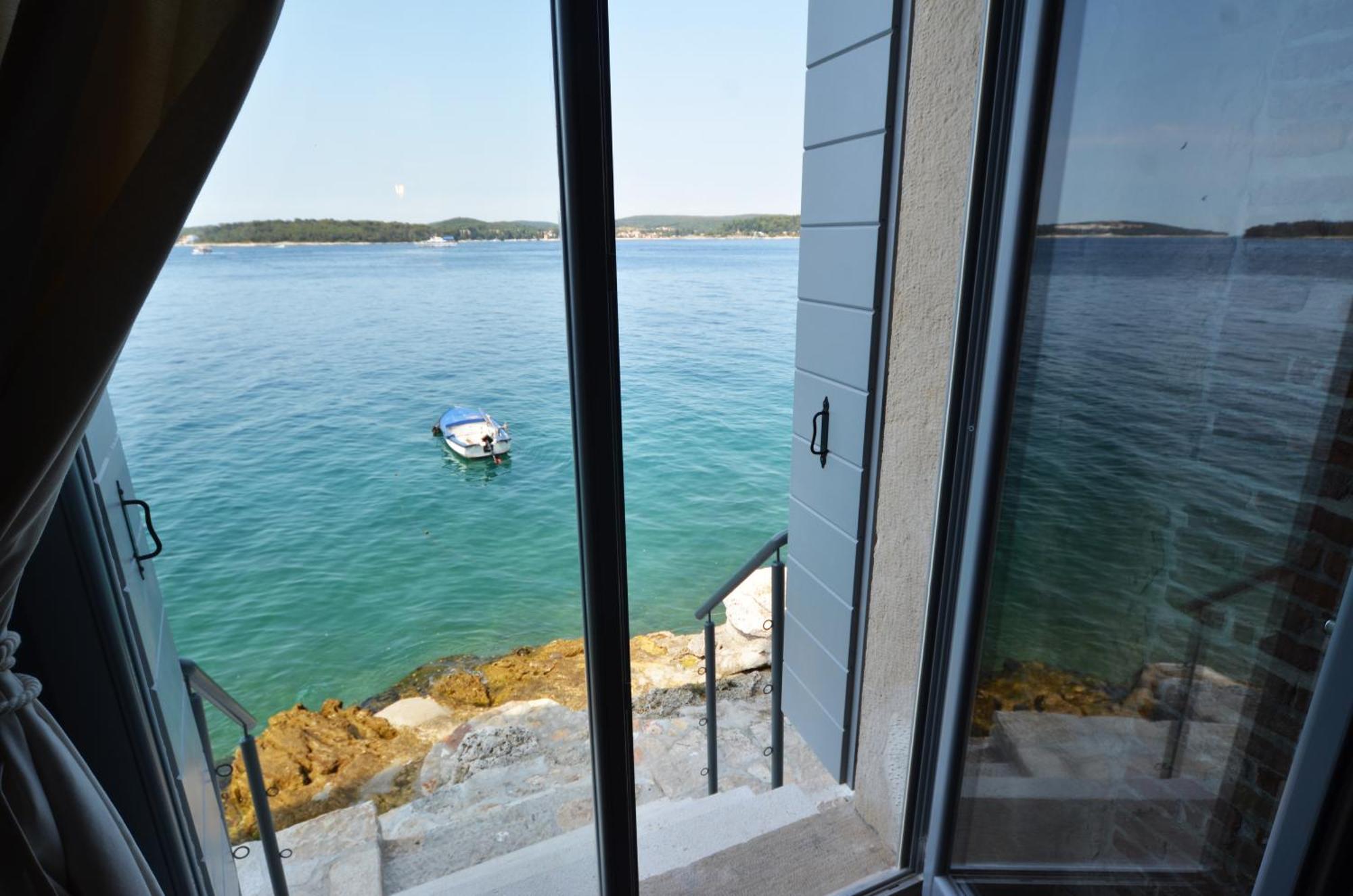 Апартаменты Arnolongo Sea View Ровинь Экстерьер фото