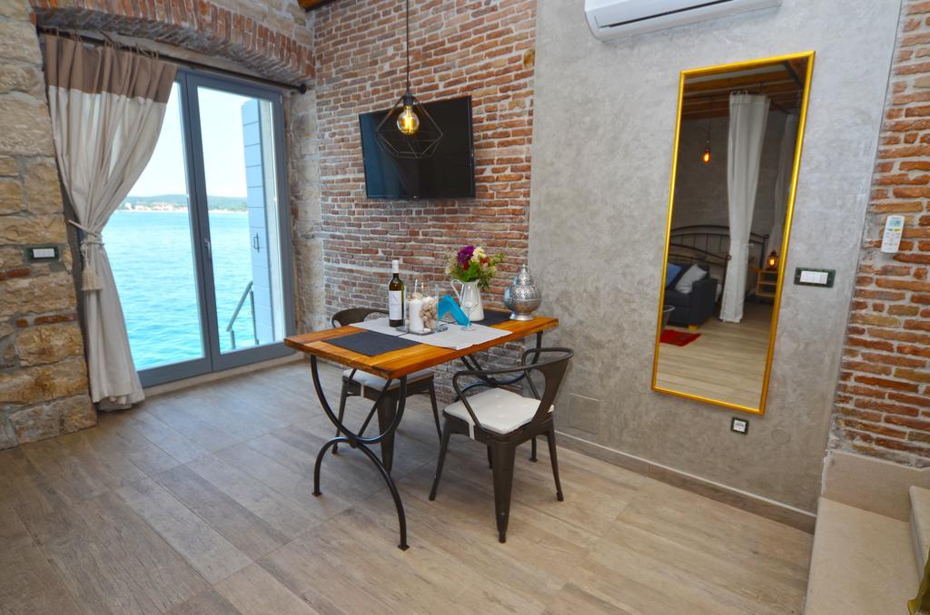 Апартаменты Arnolongo Sea View Ровинь Экстерьер фото