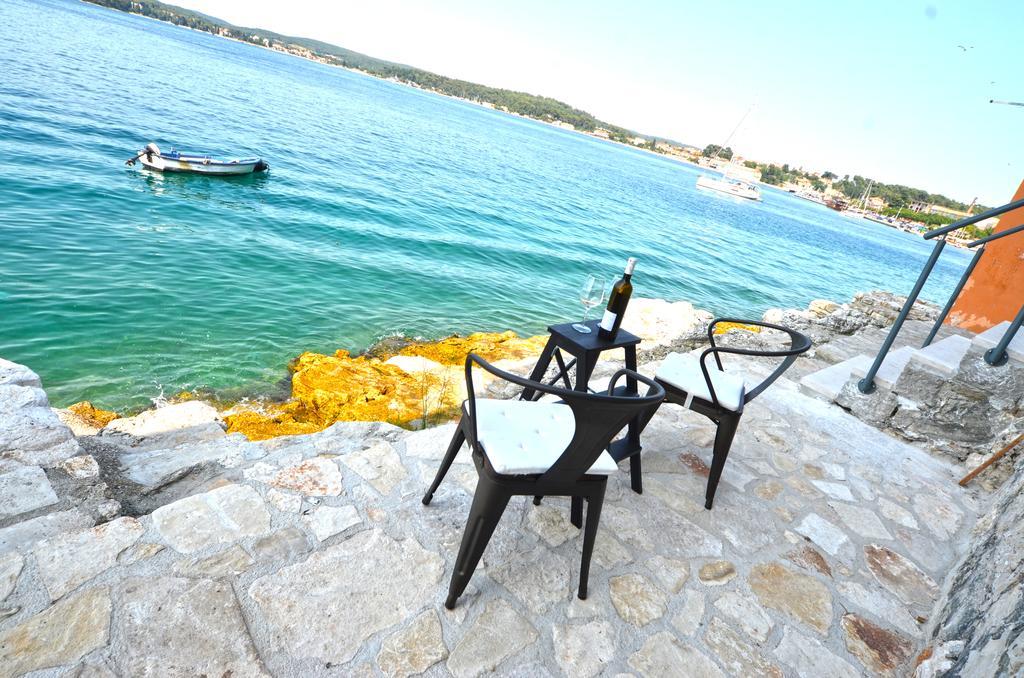 Апартаменты Arnolongo Sea View Ровинь Экстерьер фото